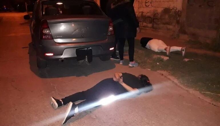 Las mujeres fueron detenidas al intentar cobrar una recompensa tras robar un celular. Foto: Policía de San Luis.