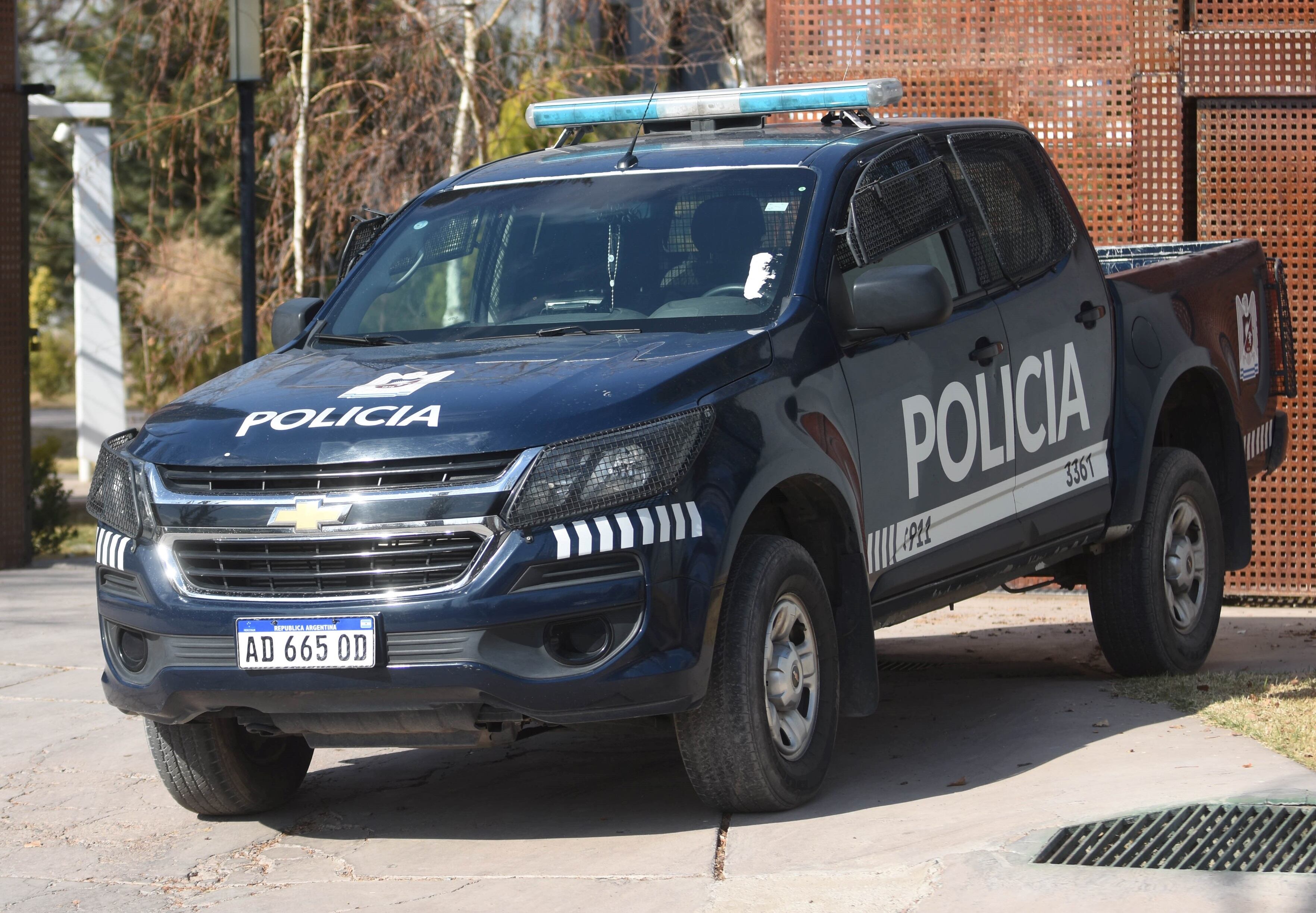 Un llamado al 911 alertó acerca de un robo en un local de Cuadro Nacional.