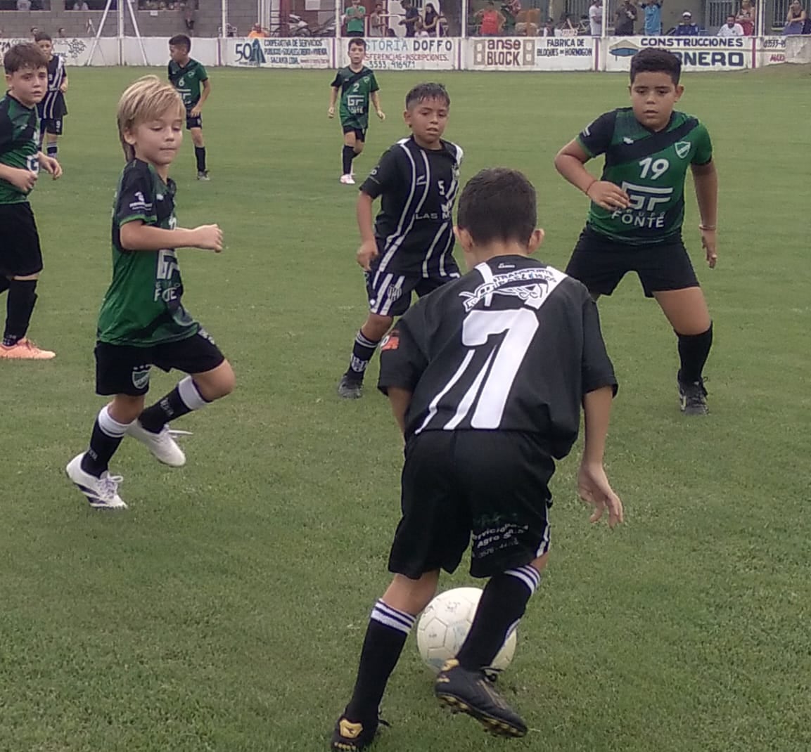 Fútbol Infantil Deportivo y Cultural Arroyito