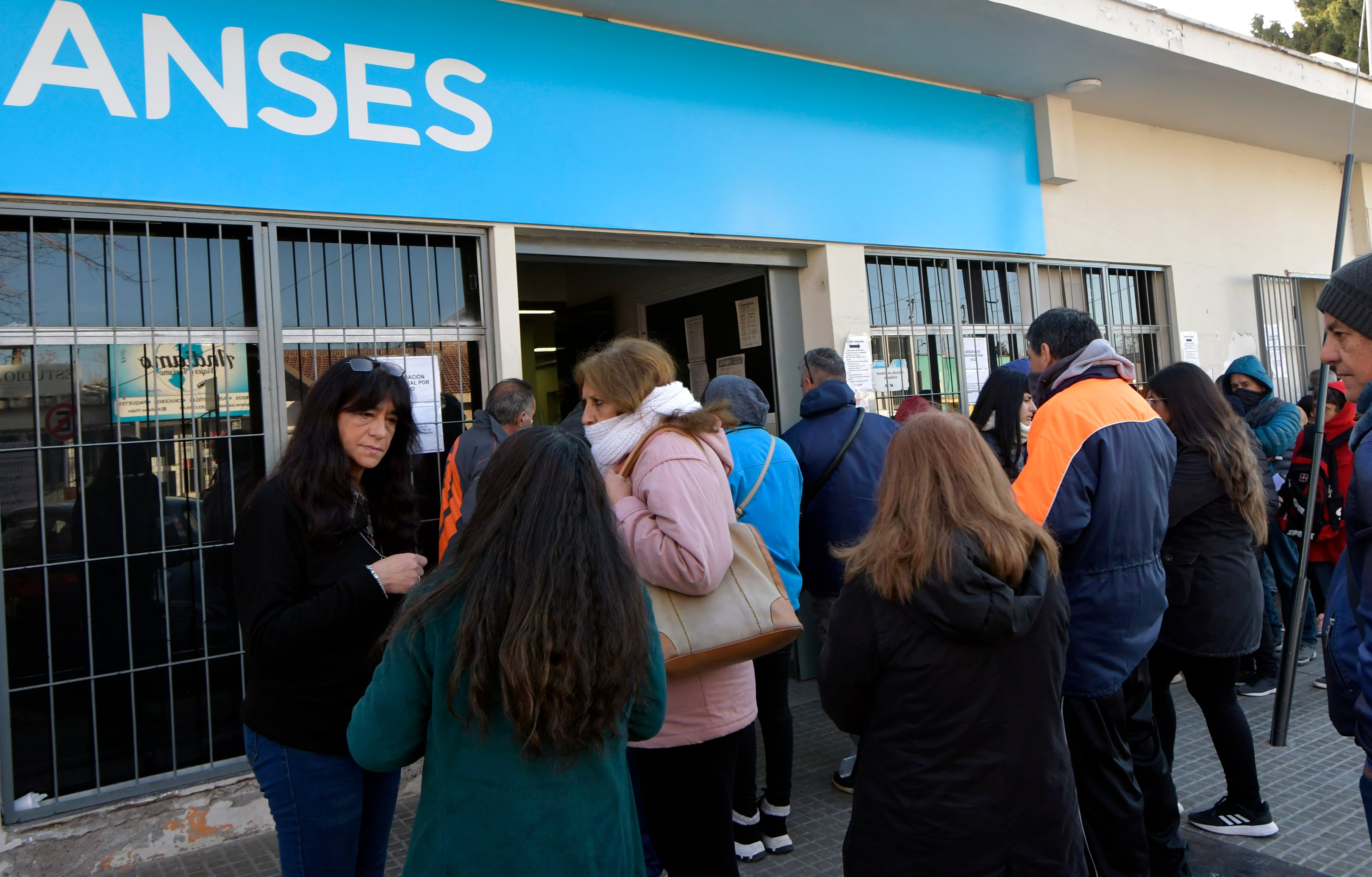 Los jubilados percibirán un bono que rondaría el 15,43%. 