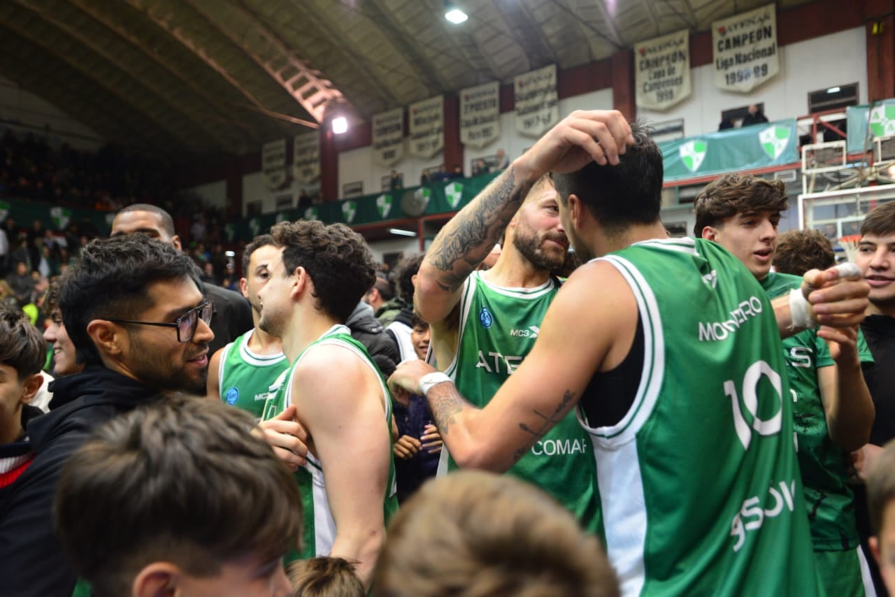 Atenas a la final por el ascenso. Atenas se impuso 70-62 a Sportivo Suardi en la final de la Conferencia Norte. (Javier Ferreyra / La Voz)