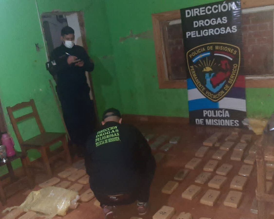 Casi 100 kilogramos de marihuana fueron secuestrados en Candelaria.