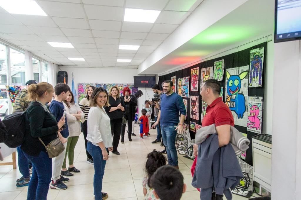 Con presencia del intendente Vuoto, cerró la muestra “Arte en azul”