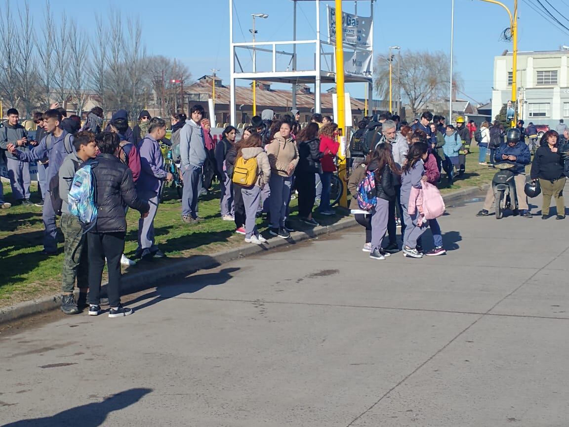 Amenazas de bomba en Tres Arroyos: pericias negativas para la Escuela Técnica y el excolegio Nacional