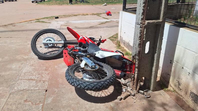 El joven bombero se dirigía en su moto a una emergencia del cuartel.