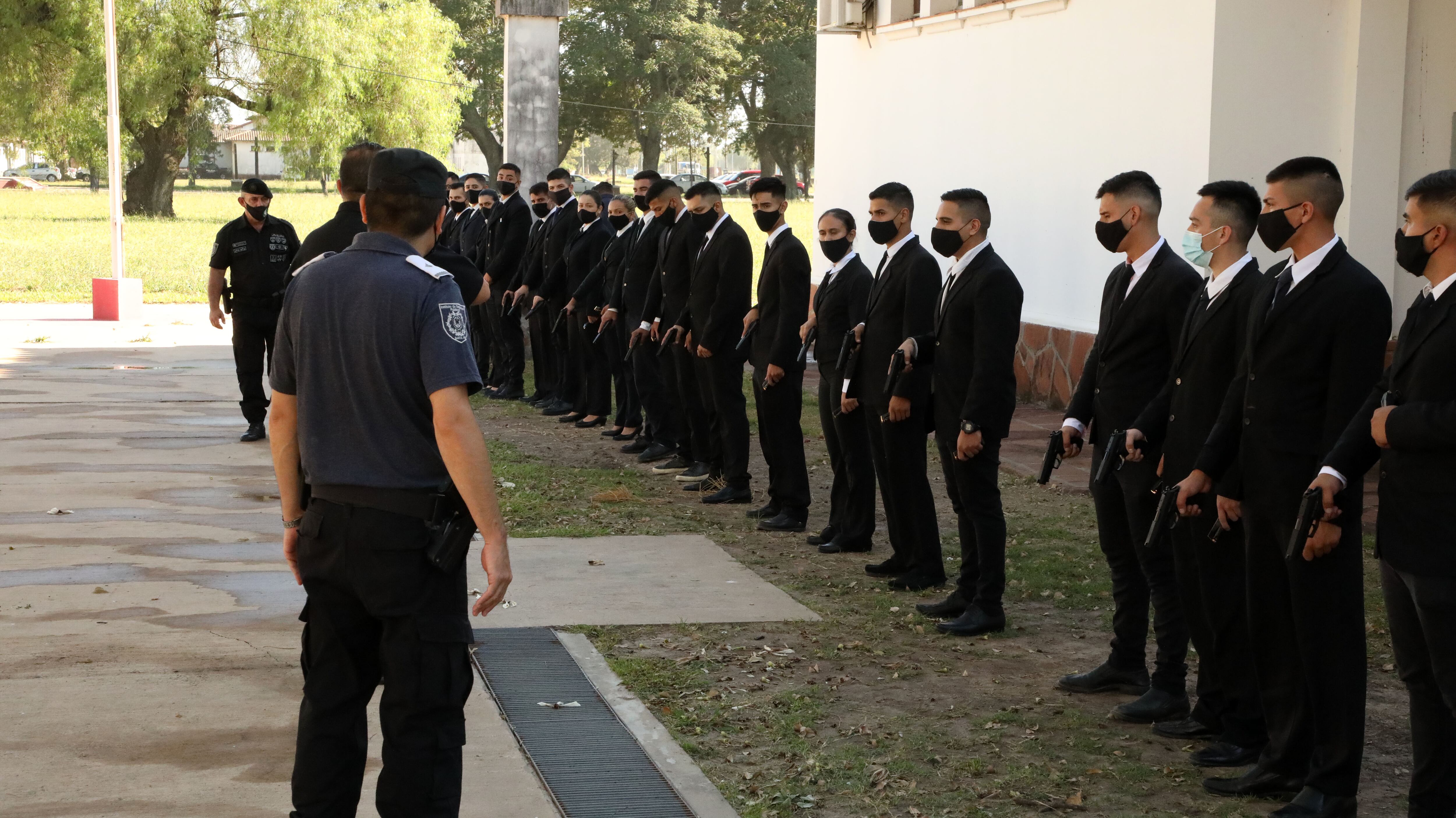 Presentación de los nuevos policías de Santa Fe (Gobierno de Santa Fe)