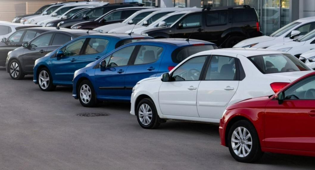 Los autos de color claro son más amigables con el ambiente que los oscuros.