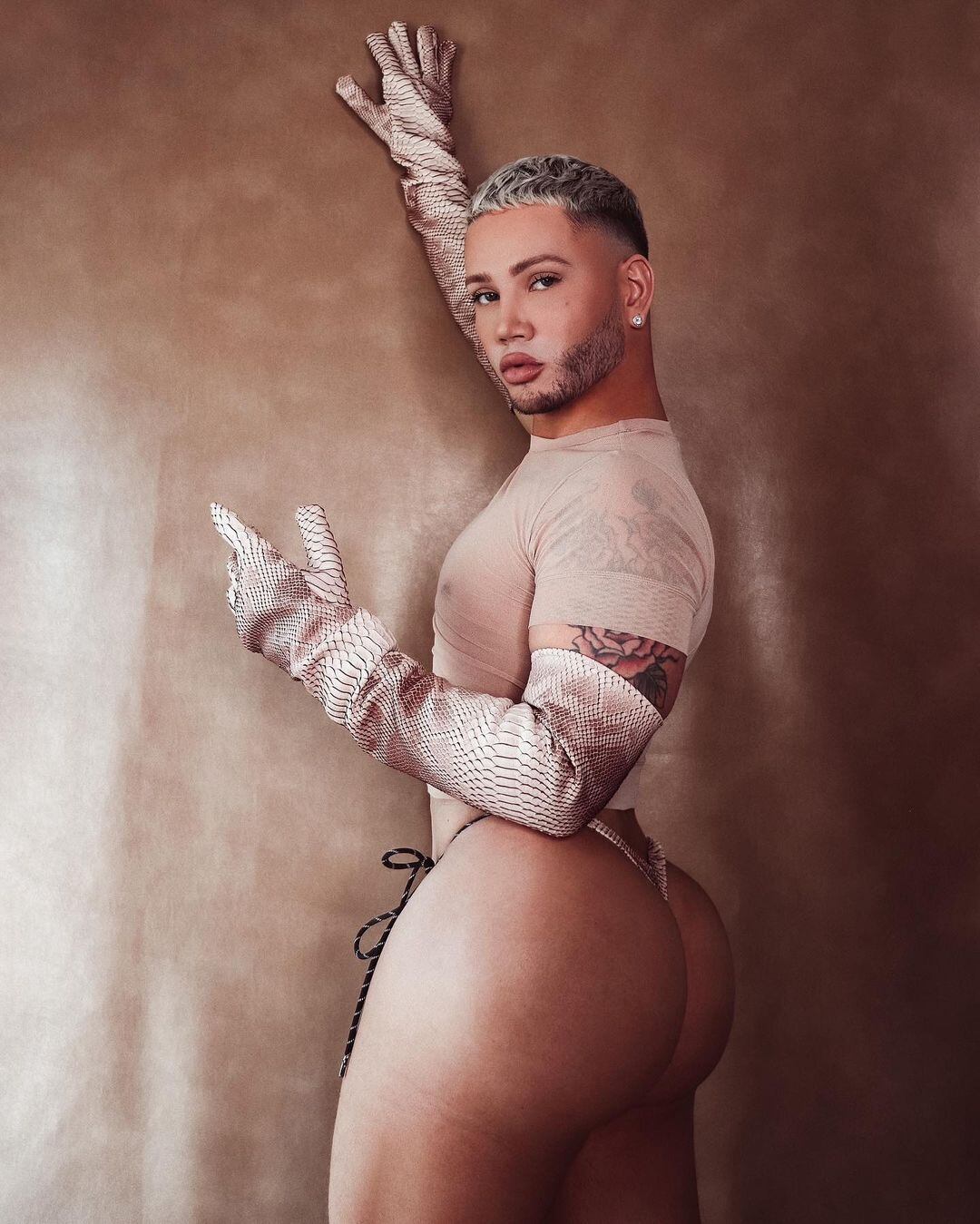 Cory Hall tiene 29 años, vive en Los Ángeles y se autodefine como el "Ken Kardashian" / Foto: Instagram