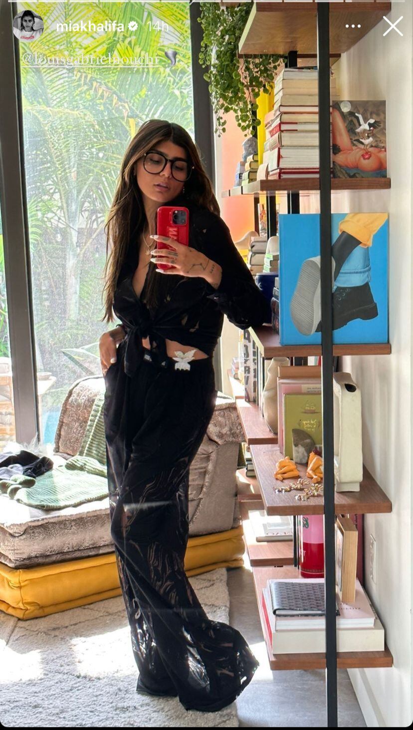 Mia Khalifa y un look más relajado de lo habitual