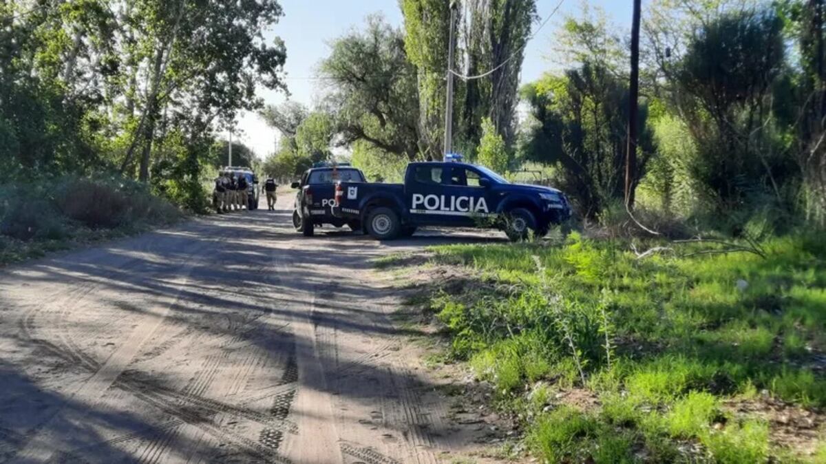 Encontraron el cadáver de una mujer semidesnuda, en un canal de San Rafael