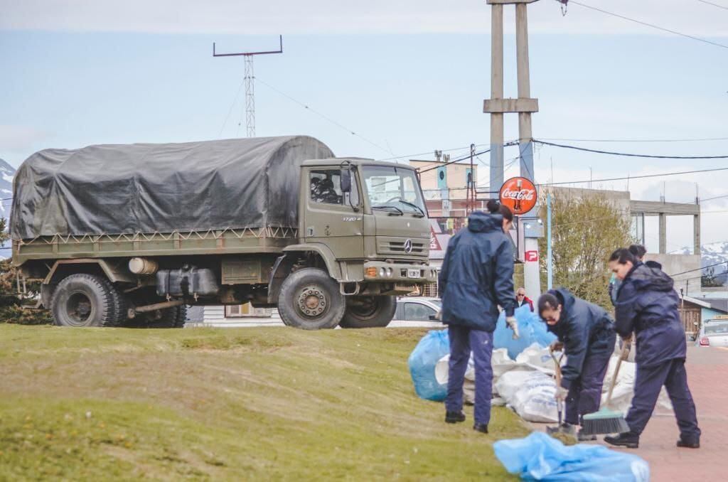 La Municipalidad y la Armada comenzaron jornadas para embellecer Ushuaia