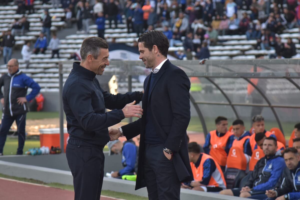 Pedro Caixinha y la reacción de Talleres: “En el primer tiempo no competimos y en el segundo sí”