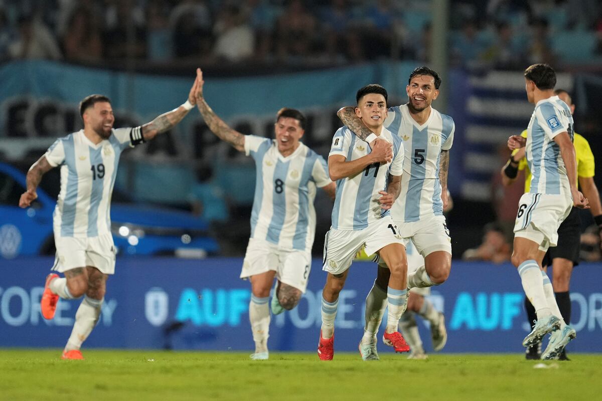 Con golazo de Almada, Argentina le ganó 1 a 0 a Uruguay en Montevideo