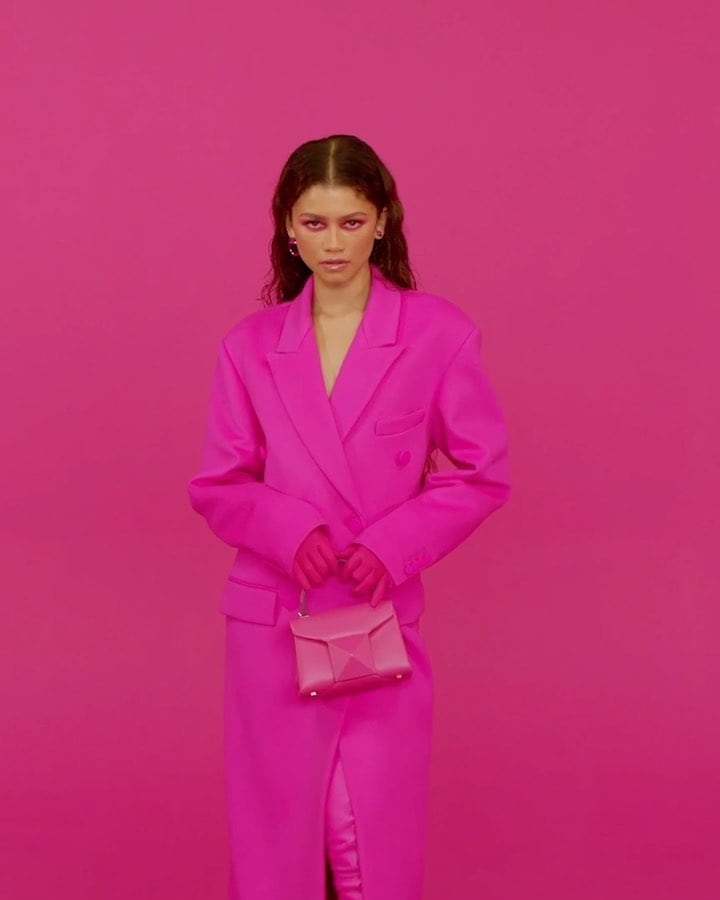 El look de Zendaya en el desfile Total Pink de Valentino en París.