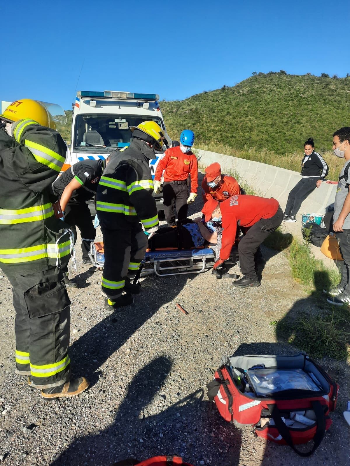 Volcó una camioneta a la altura de Las Jarillas