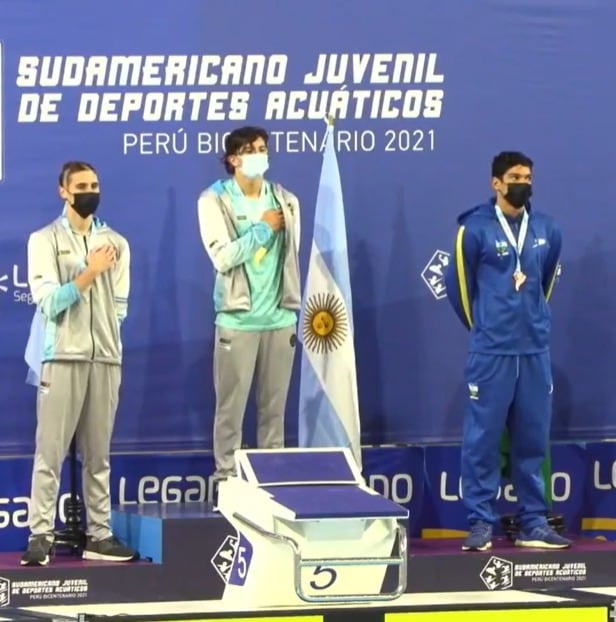 Benjamín Ghione natación Arroyito