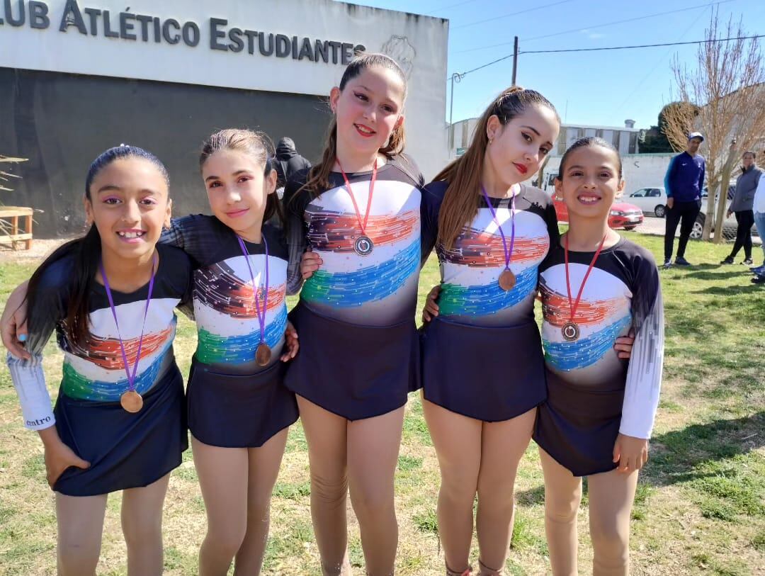 Destacada participación de las patinadoras del Club Colegiales en el Provincial de Olavarría