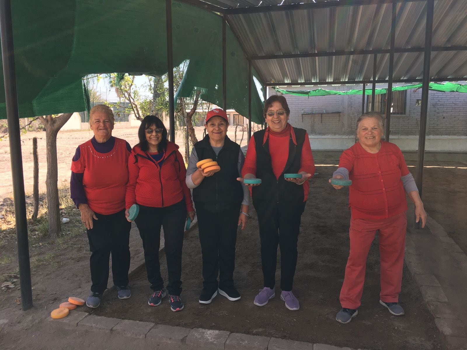 El grupo de adultos mayores de La Florida y Medrano, Rivadavia, necesita ayuda para viajar a Mar del Plata y cumplir su sueño de conocer el mar.