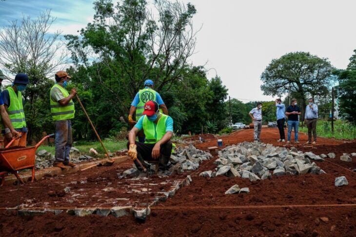 Dirección Provincial de Vialidad se halla ejecutando obras en toda la provincia de Misiones.