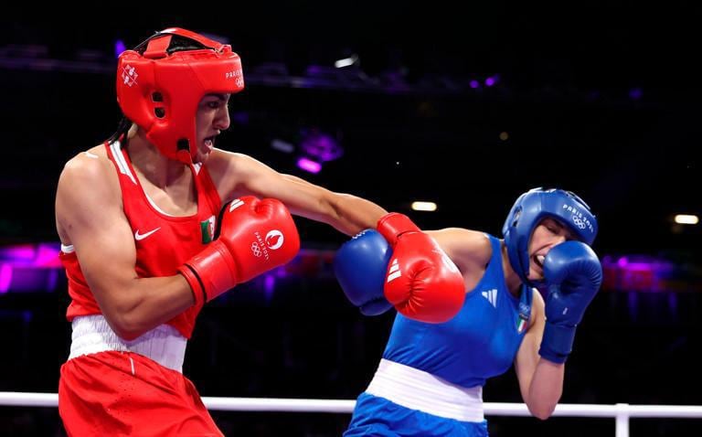 Las boxeadoras Imane Khelif y Angela Carini.