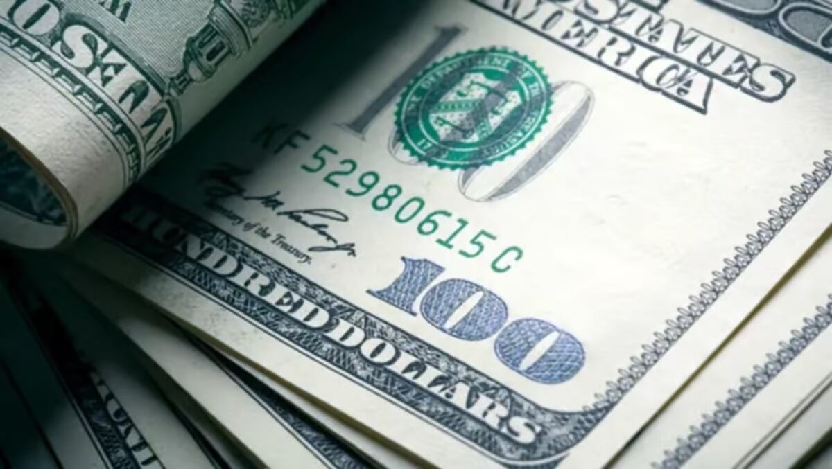 Fin del cepo: a cuánto cerró el dólar en la primera jornada del nuevo panorama