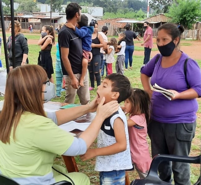 Operativo Integral de Salud en barrio Los Oleritos de Posadas.