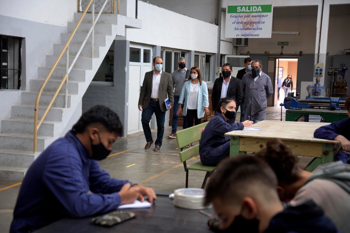Destinan $20 millones a las escuelas mendocinas para su fortalecimiento educativo