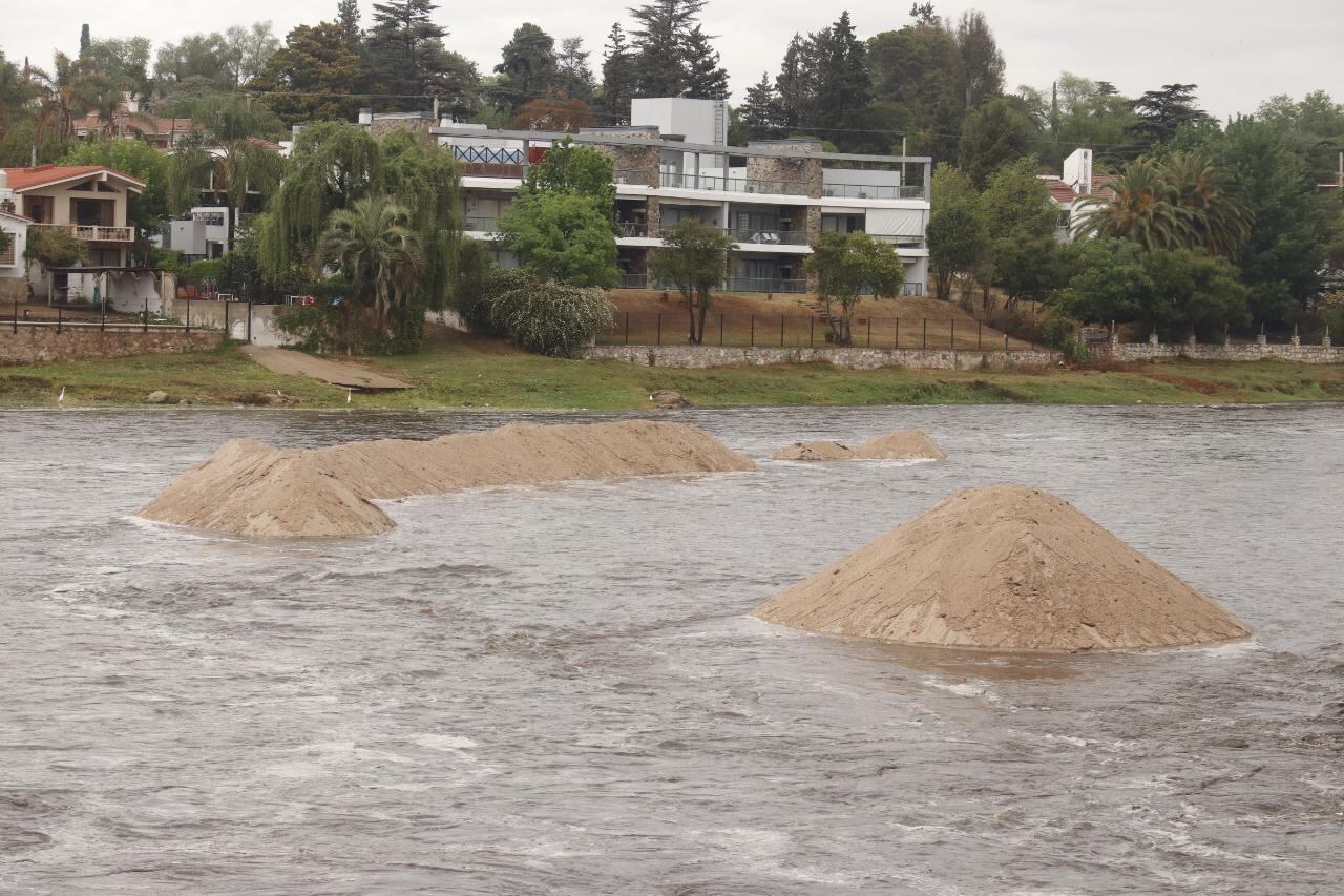 "Barro por arena", el programa cuestioano por los vecinos.