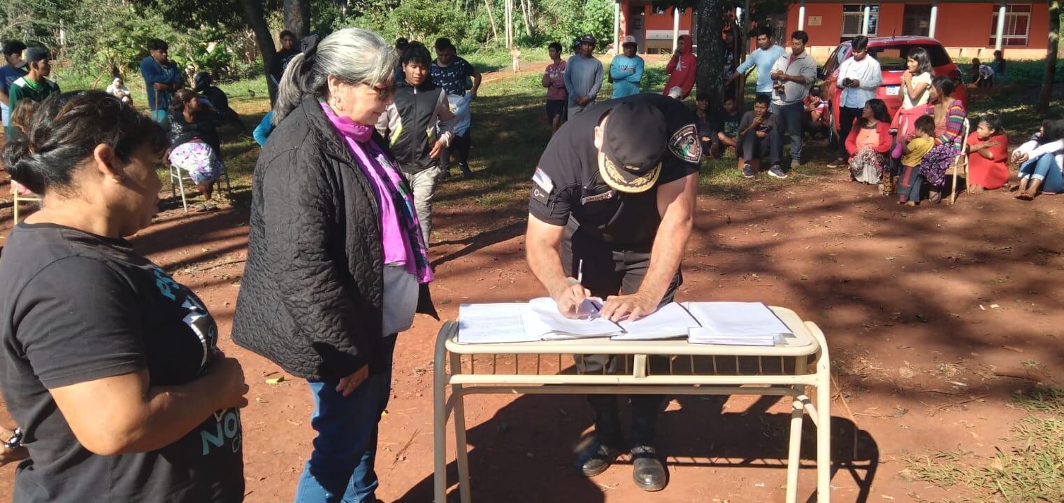 Puerto Iguazú: buscan crear un trabajo en conjunto entre la policía y las comunidades guaraníes.