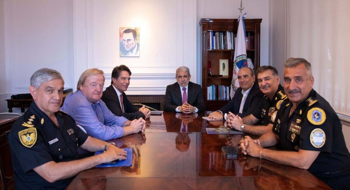 Transición en marcha: Aníbal Fernández recibió a Francos y Posse para hablar sobre “seguridad pública”