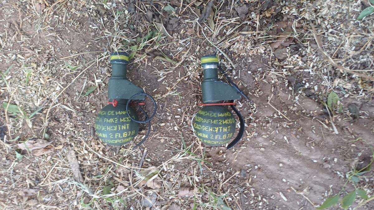 Susto en Córdoba: encontraron dos explosivos en un contenedor de basura