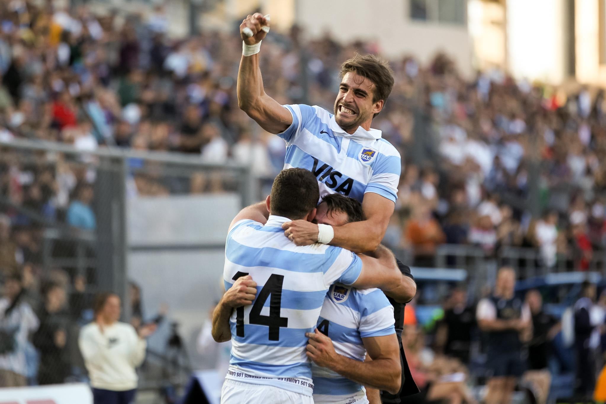 Juan Cruz Mallía festeja la victoria de Los Pumas en San Juan, ante Australia.