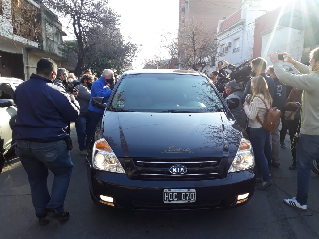 Los restos del legislador fueron trasladados hacia un cementerio privado de Monte Vera.