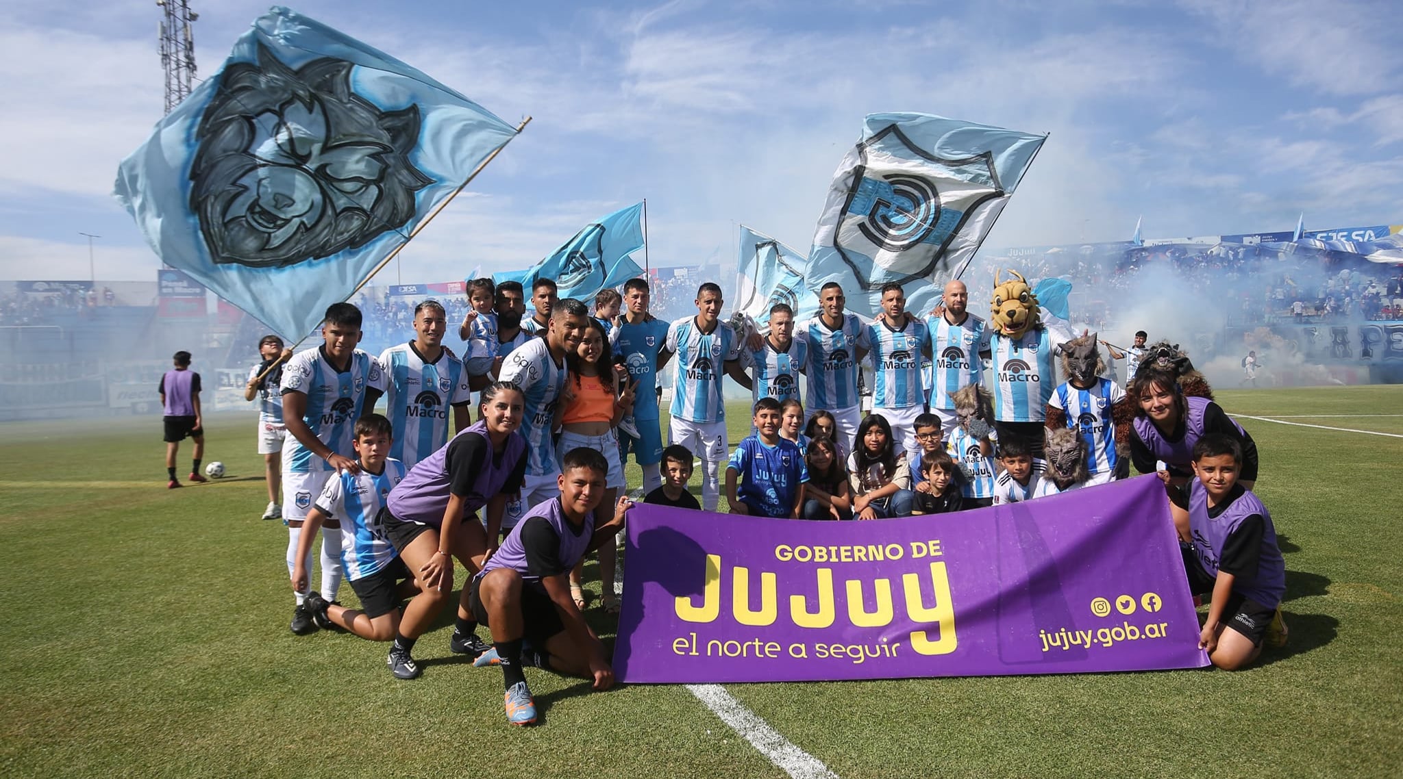 El equipo titular de Gimnasia y Esgrima de Jujuy que le ganó a Atlanta el domingo último.