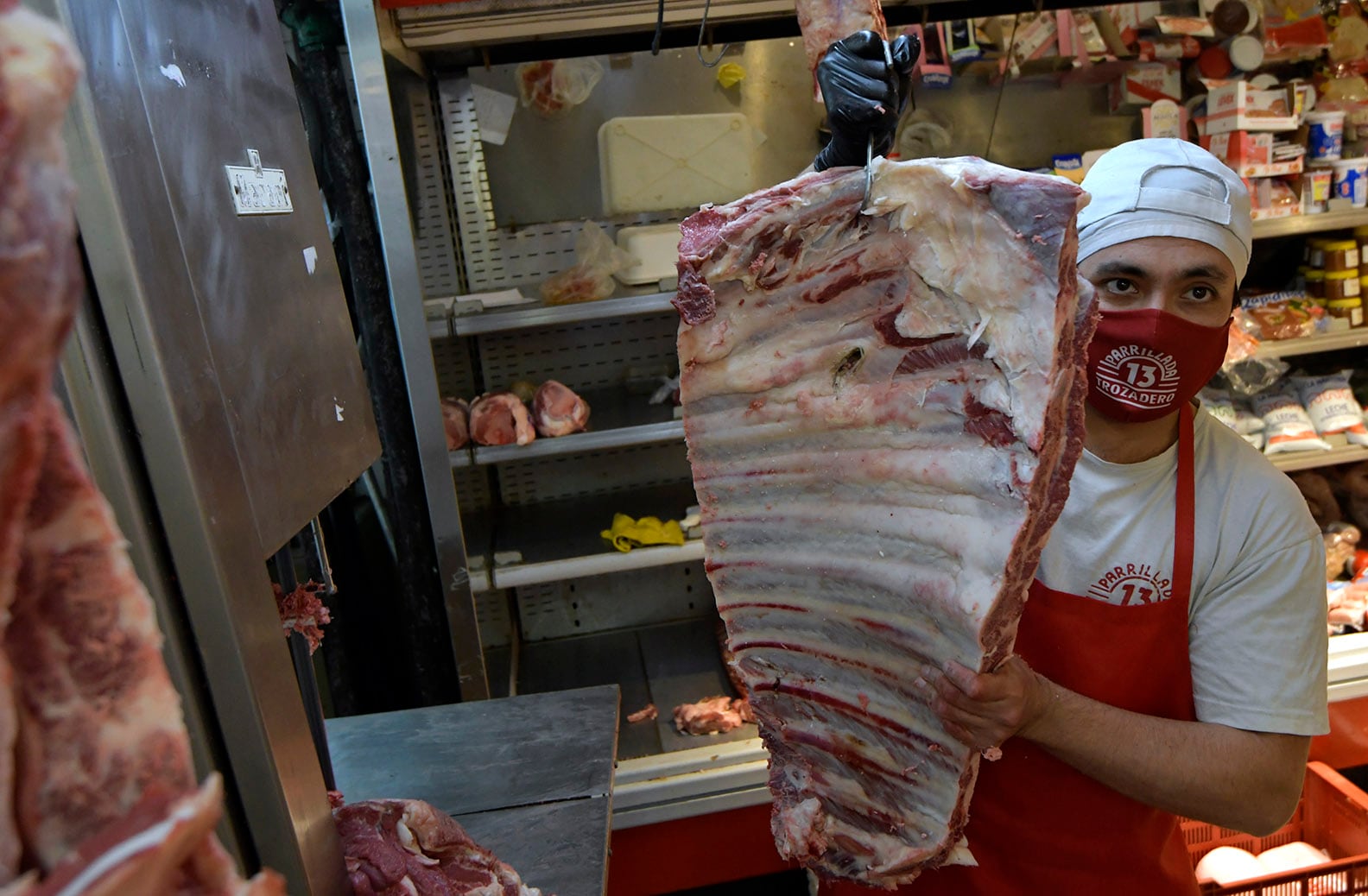 “Cortes Cuidados”. Se trata de un acuerdo entre el Gobierno y los frigoríficos exportadores, para que siete cortes de carne vacuna se comercialicen a precios más bajos que los que se ofrece en el mercado.