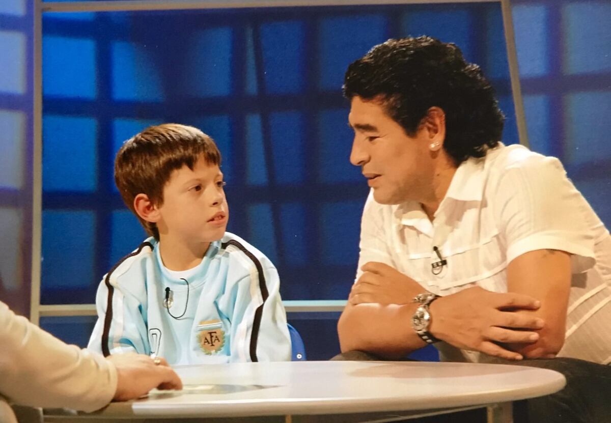 Video: el nuevo CM de Alpine vivió un momento inolvidable con Diego Maradona cuando era chico
