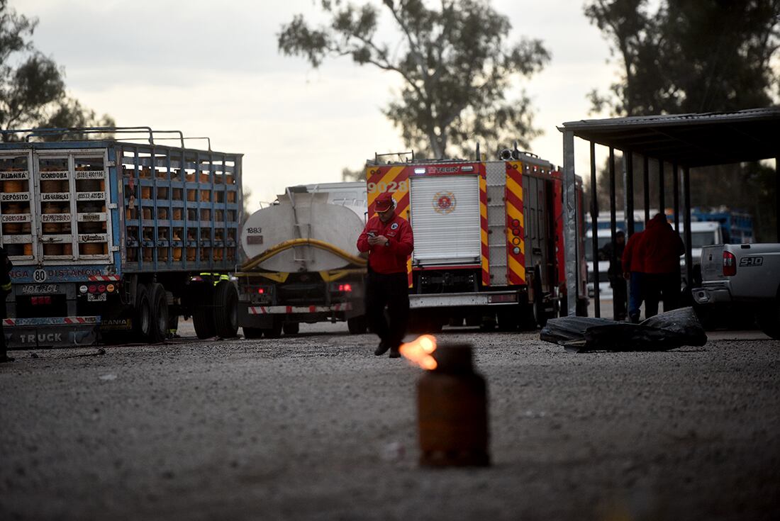 Incendio en envasadora Valigas (Pedro Castillo / La Voz)