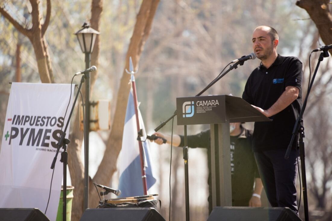 Andrés Vavrik, presidente de la Cámara de Comercio de Alvear en la presentanción de la Fiesta de la Ganadería. 