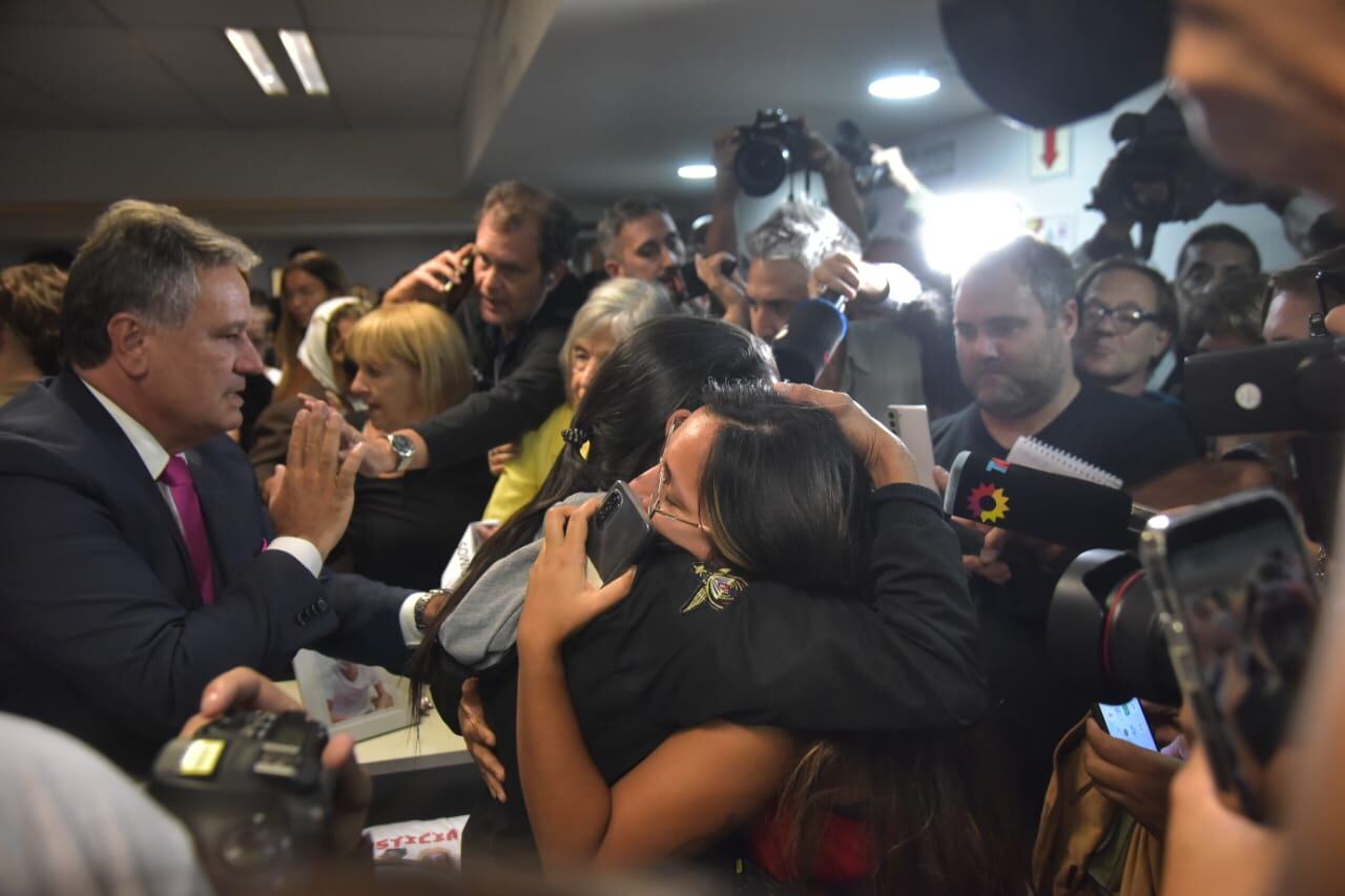 Soledad Laciar, la madre de Blas Correas, después de la lectura de la sentencia por el crimen de su hijo. (Facundo Luque / La Voz)