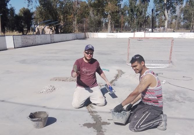 Agrupaciones de hinchas trabajan para terminar con la pista de Deportes sobre ruedas en la Ciudad Deportiva.