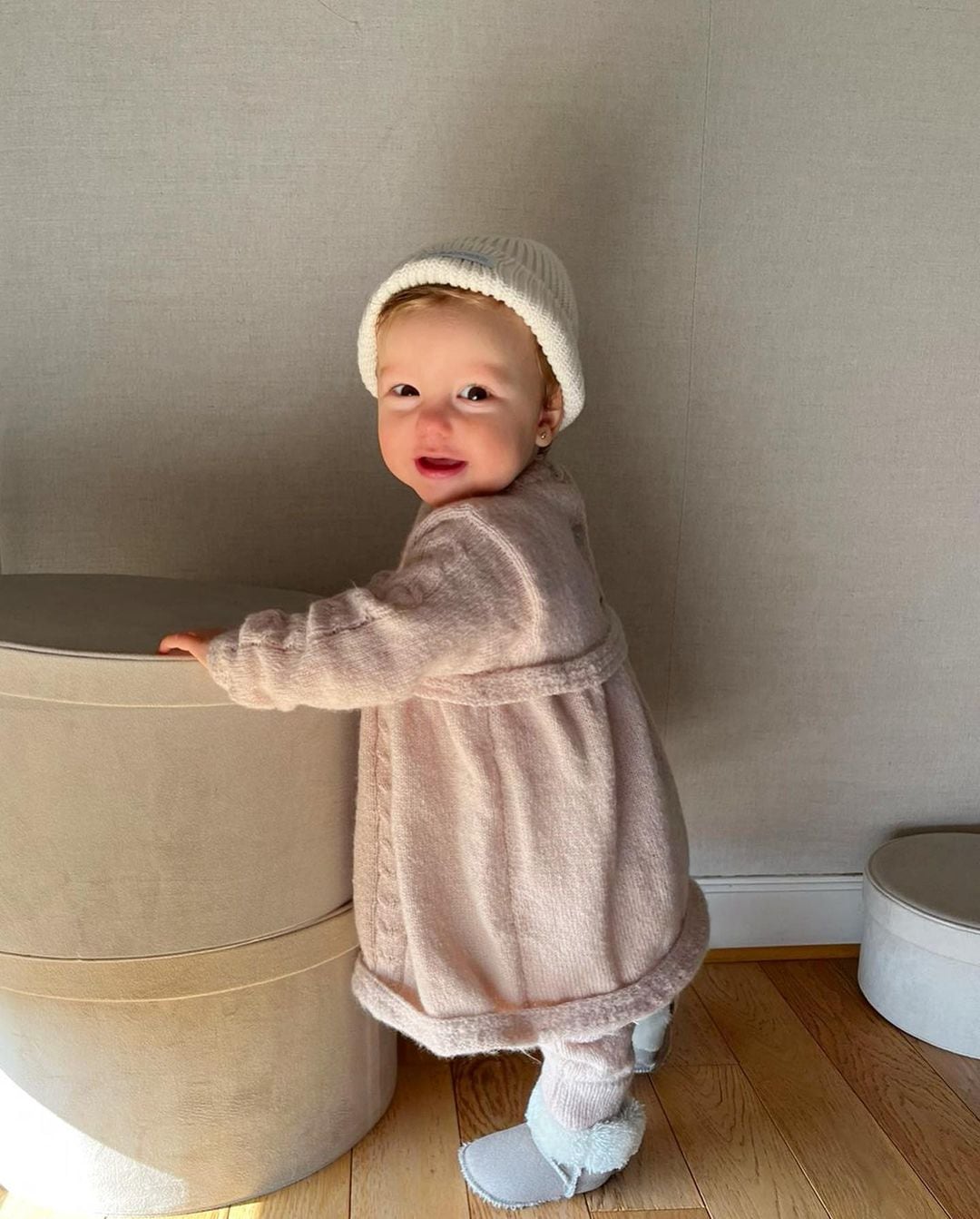 El tierno estilo que eligió Pampita para vestir a su hija en invierno.