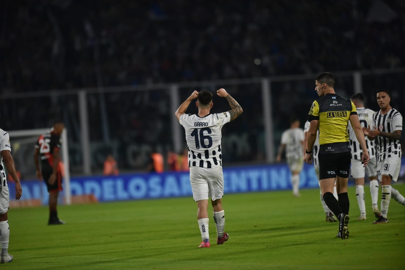 Rodrigo Garro, clave con sus goles, sobre todo el segundo, que fue de lo mejor de la fecha. (Javier Ferreyra / La Voz)