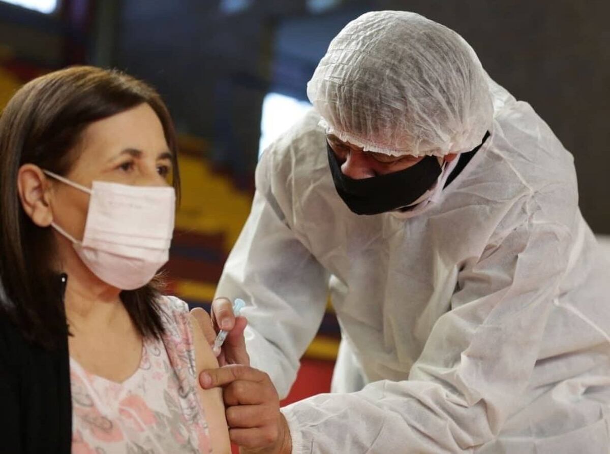 Intendente y médico: Daniel Orozco se sumó al operativo de vacunacion en Las Heras