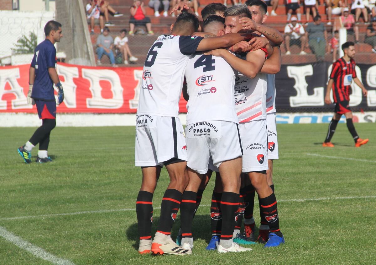 Regional Amateur: Sporting goleó en Benito Juárez y quedó a un paso de la clasificación