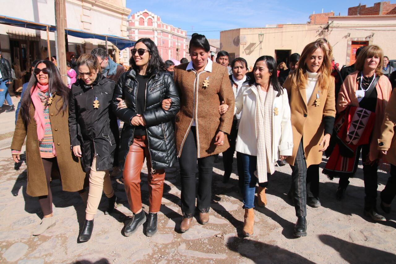 La diputadas nacionales del Frente de Todos Victoria Tolosa Paz, Leila Chaher, Mabel Carrizo y Carolina Moisés acompañaron a la intendenta de Humahuaca, Karina Paniagua, en los actos del pasado jueves.