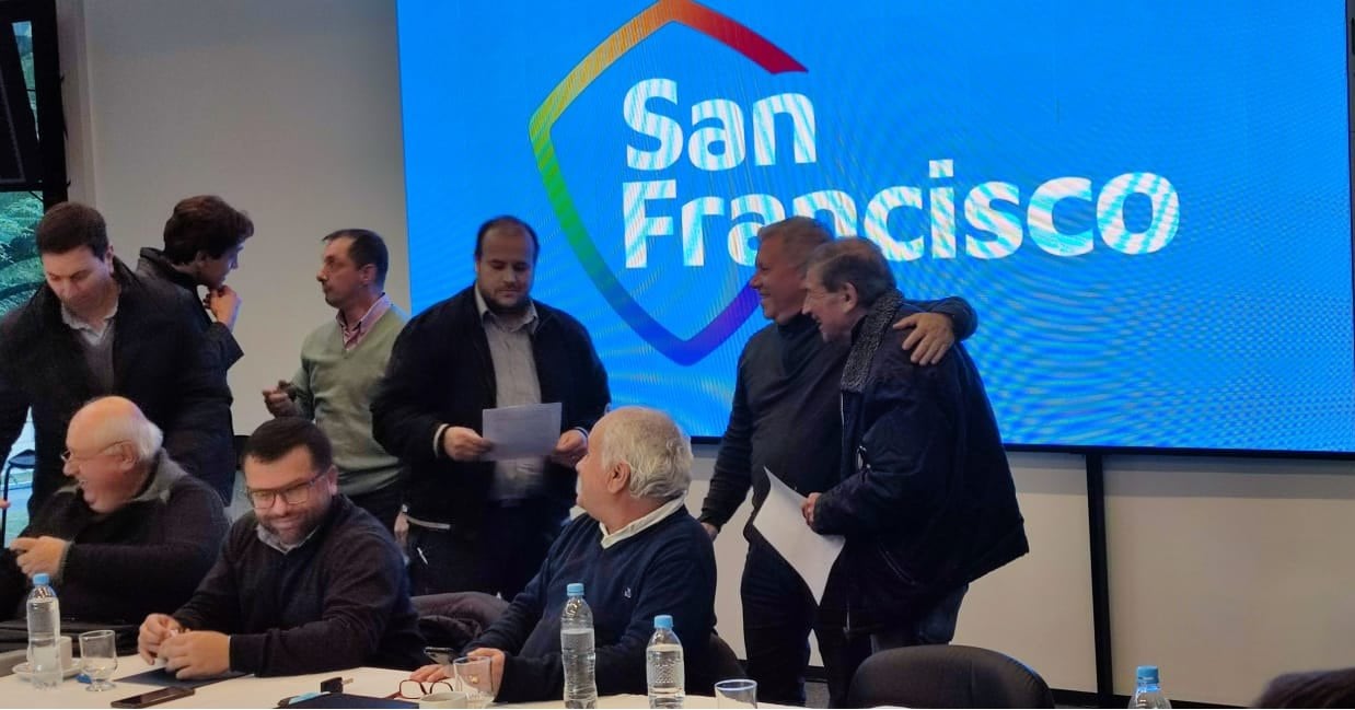 Gustavo Benedetti en la reunión con la Comunidad San Justo