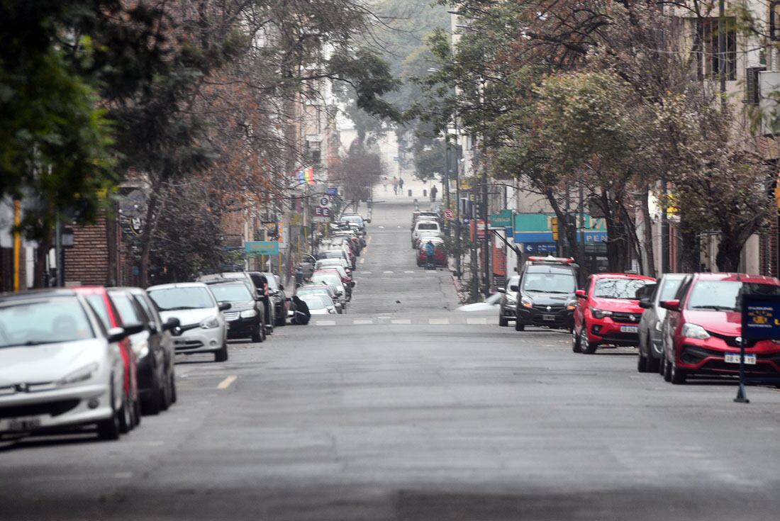 Mucho frío en el comienzo del invierno. Poco movimiento en las calles por el feriado. (Pedro Castillo/ La Voz)