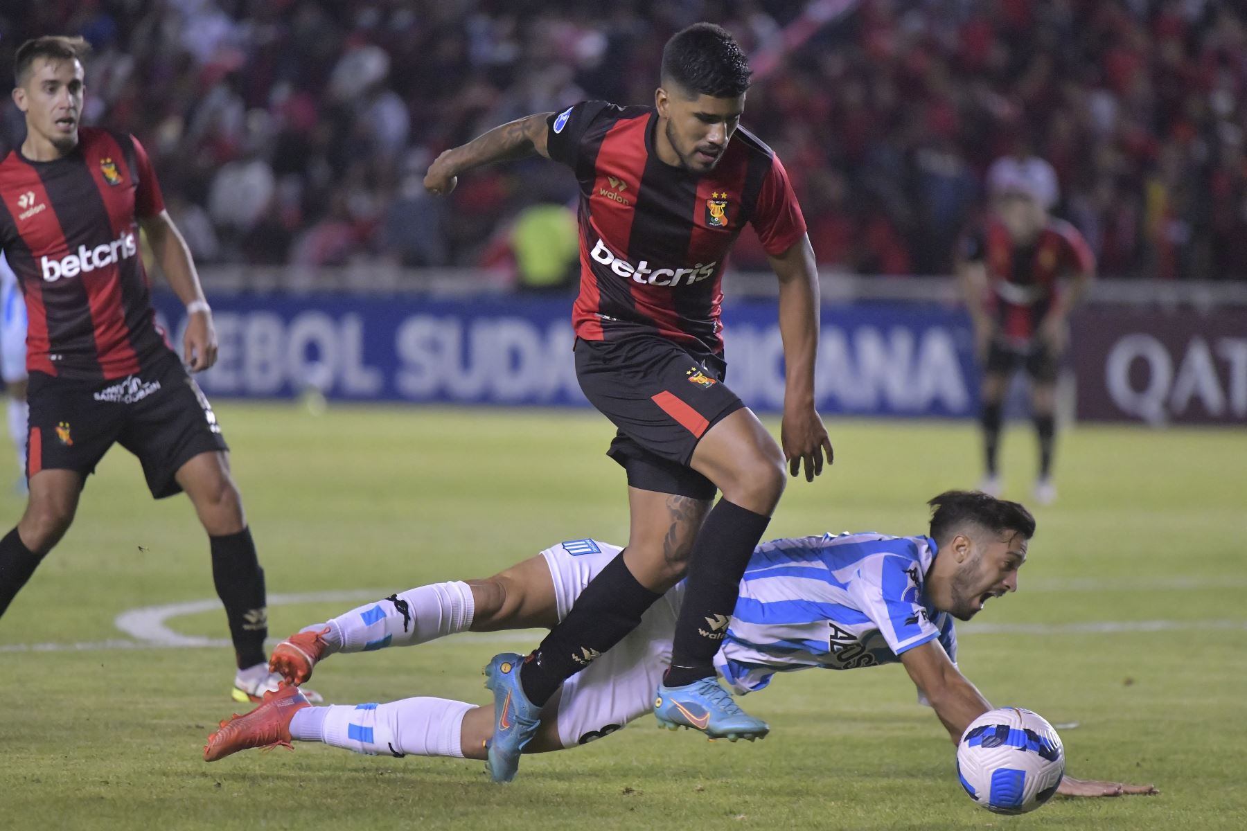 Racing perdió 3 a 1 ante Melgar por la Copa Sudamericana.