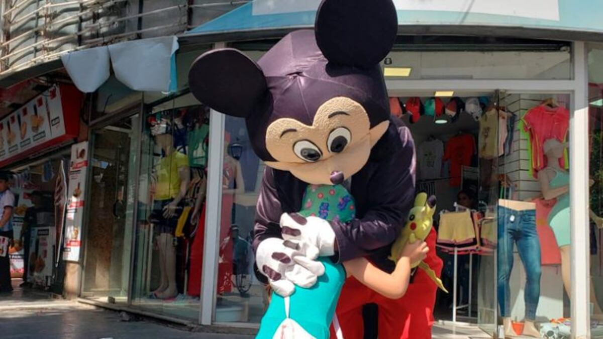 Inseguridad en Córdoba: le robaron la recaudación al “Mickey” de la peatonal