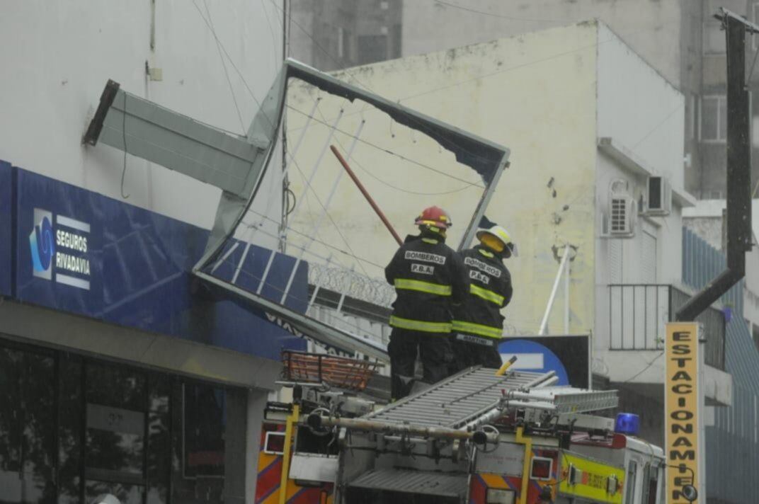 Fuertes vientos provocaron muchos destrozos en Bahía durante el temporal.